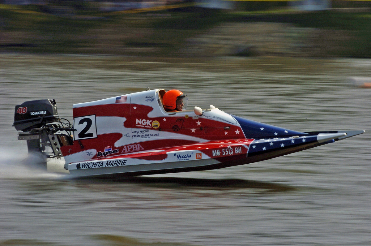 Sport C Tunnel Boat Racing, 2004 OPC Sprint Nationals. Photo By: F 