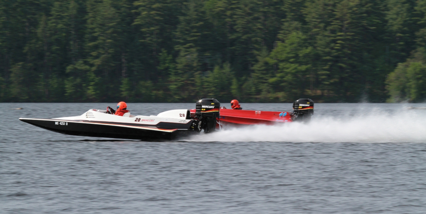 Outboard Drag Boat Racing