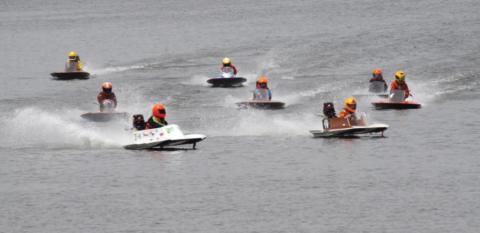 Junior Class Powerboat Racing